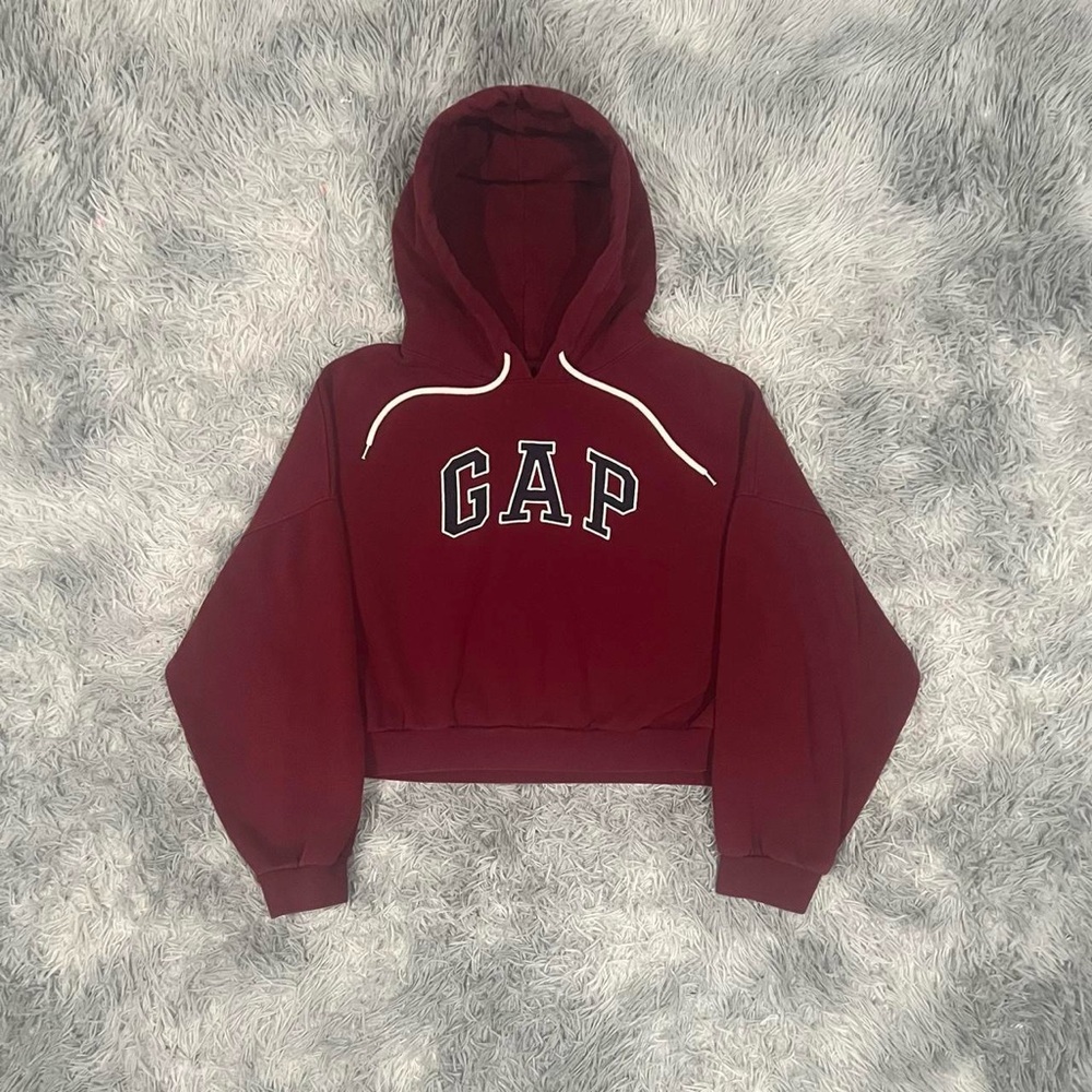 GAP burgundy cropped hoodie